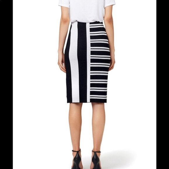 Theory Efersten Mixed-Stripe Knit Pencil Skirt Like New Black & White - Picture 3 of 10